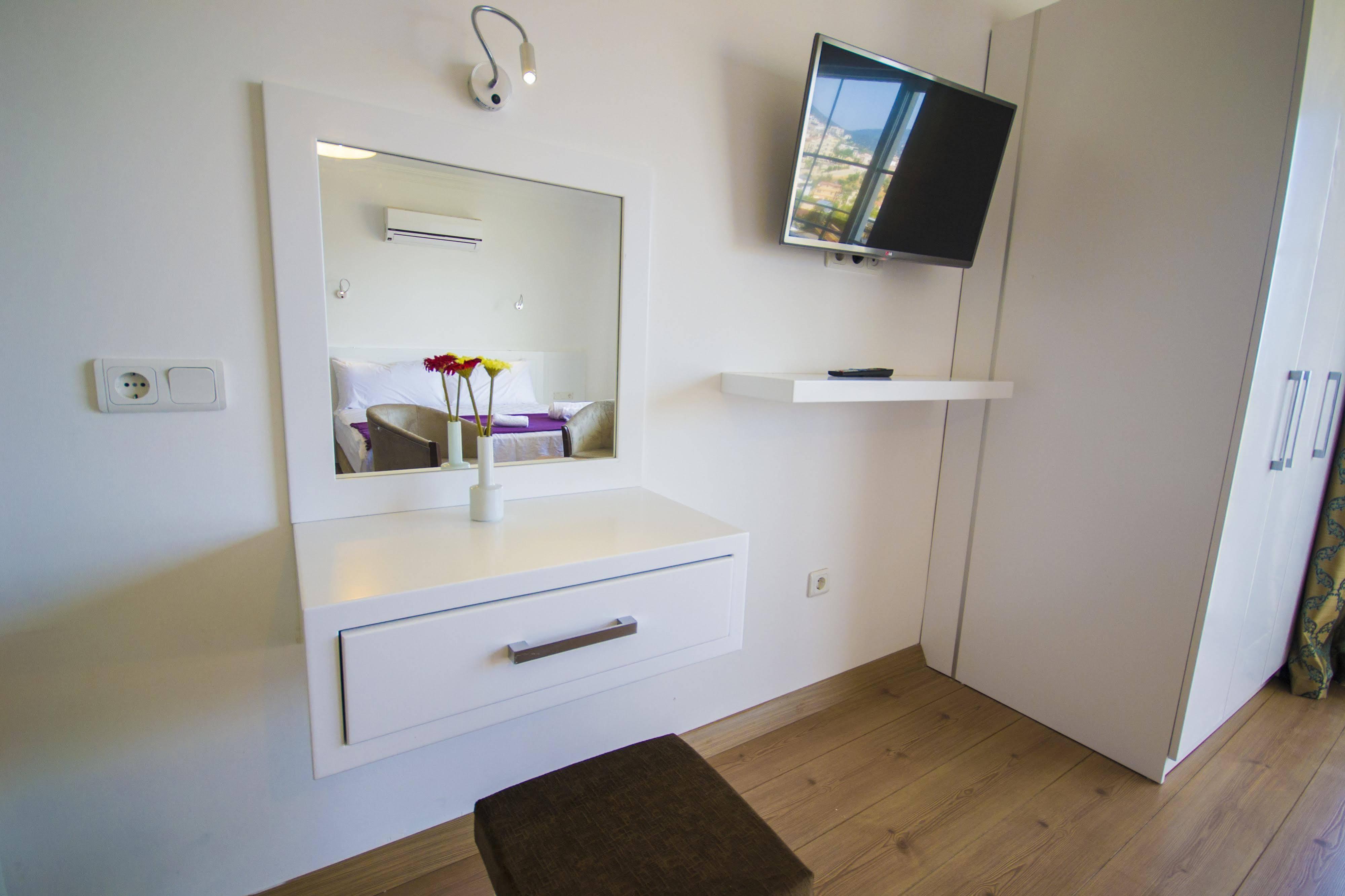 Kelebek Studio Apartments Kalkan Exteriör bild